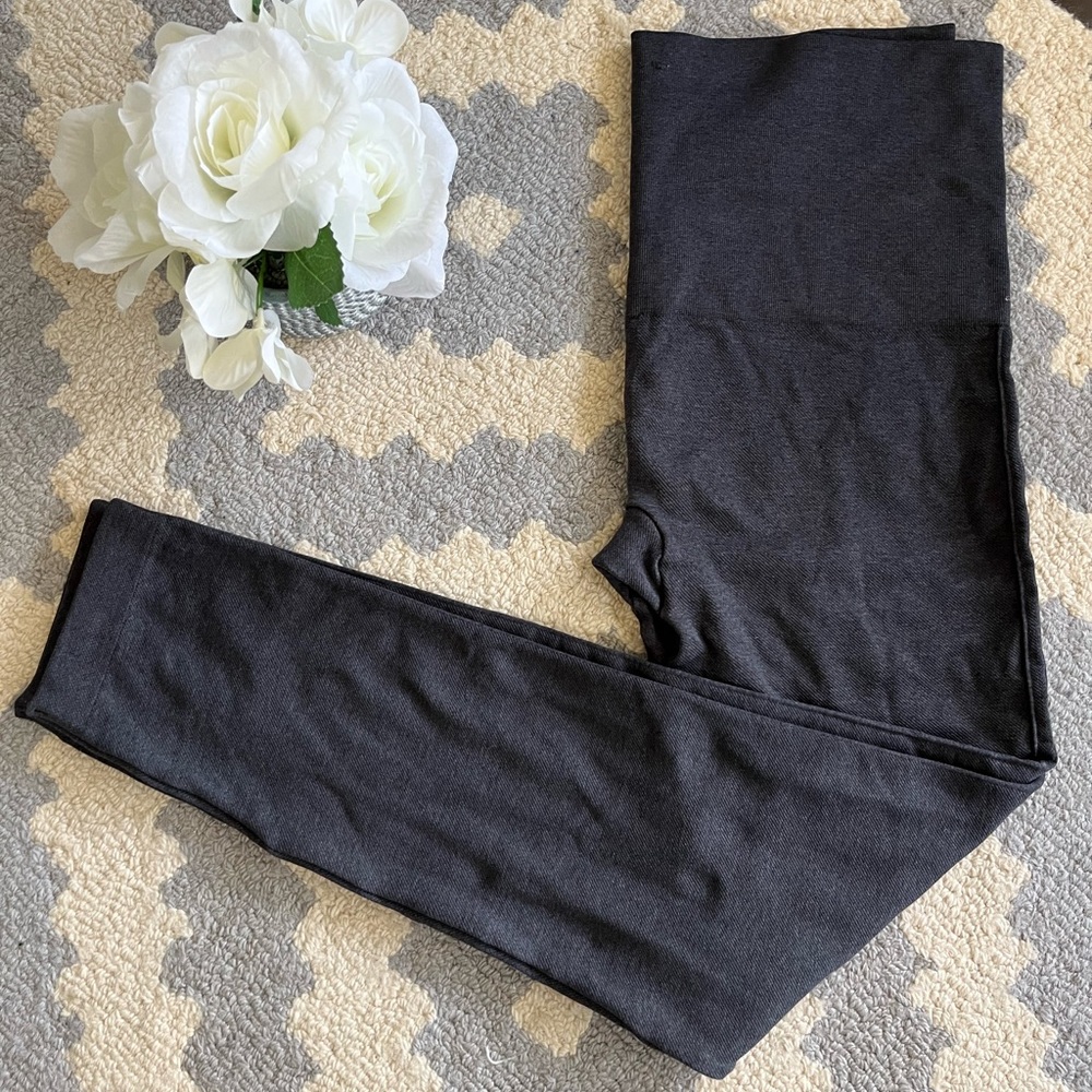 Charcoal Spanx leggings. XL.